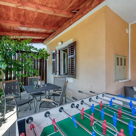 Hotel Coastal Paradise With Pool Sveti Filip i Jakov