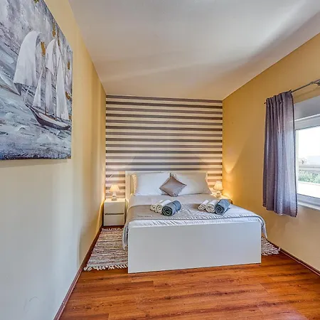 Coastal Paradise With Pool Hotel Sveti Filip i Jakov