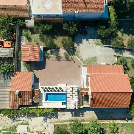 Hotel Coastal Paradise With Pool Sveti Filip i Jakov